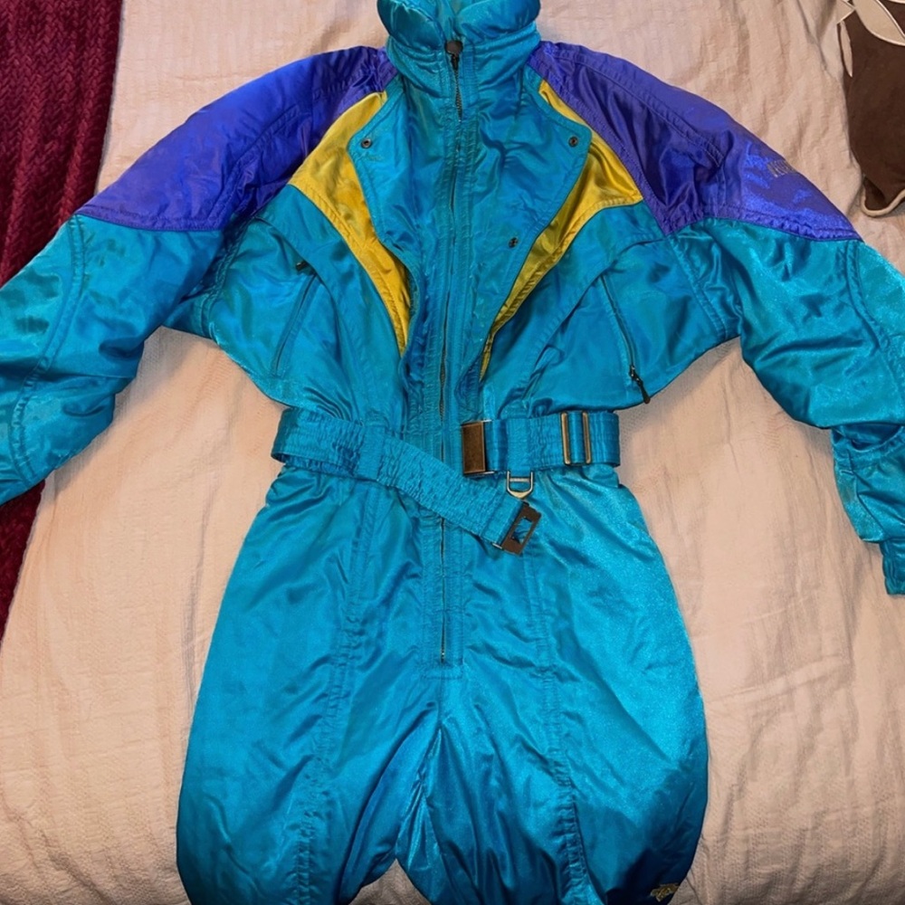 RARE🔥Womens Descente Vintage Ski Snow Suit Onesie